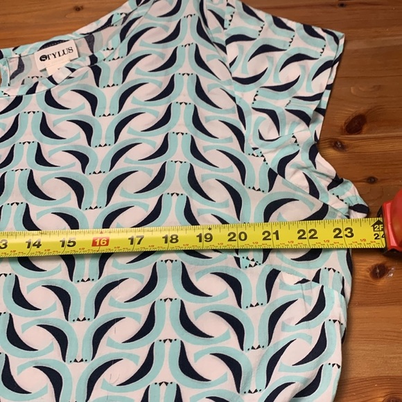 Stylus Light Weight Office Summer Top, Keyhole Back Closure w Fabric Button - Picture 8 of 13